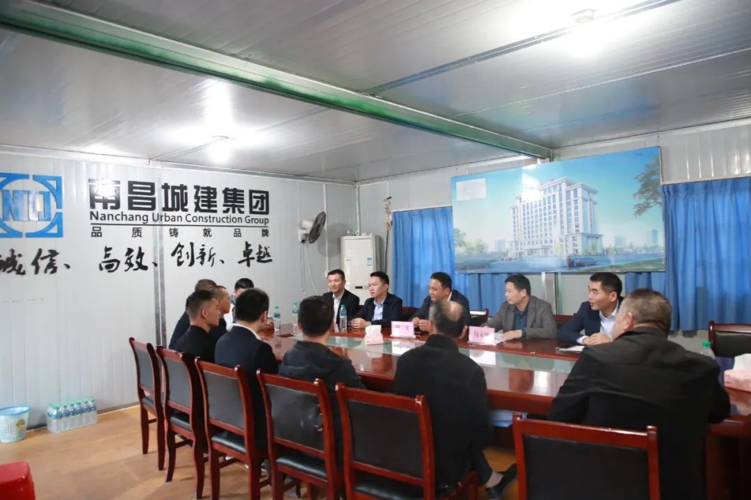 资阳城投集团人武部发展传承武士心灵，，，，，，，，做集团建设发展的“排头兵”座谈会